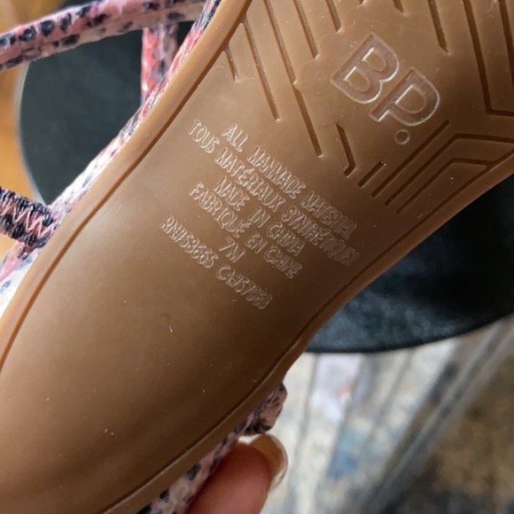 Heels - Picture 5 of 5